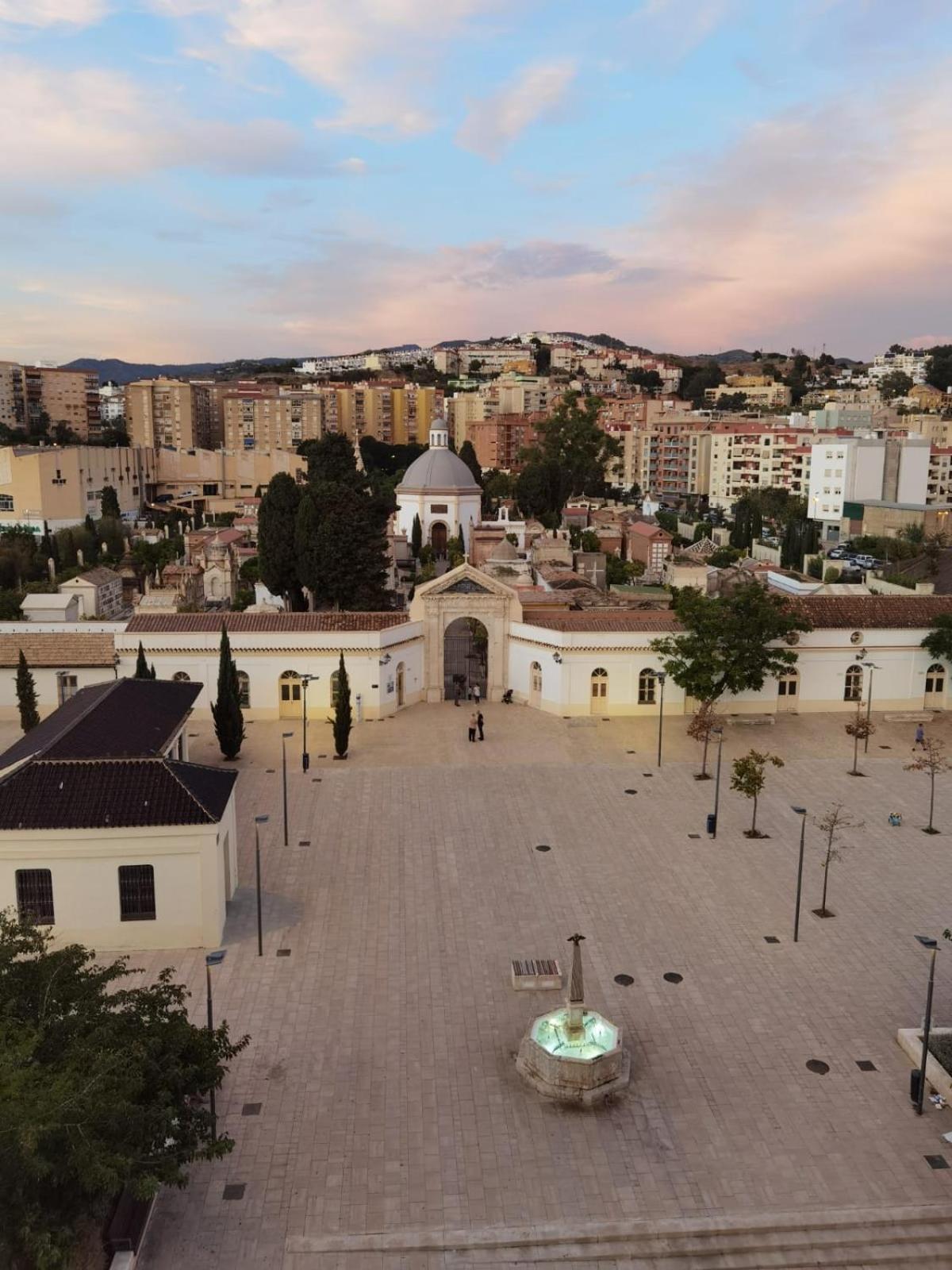 Malaga Prime Location - Stylish Apartment With Free Wifi, Free Parking, Steps From The Historic Center Extérieur photo